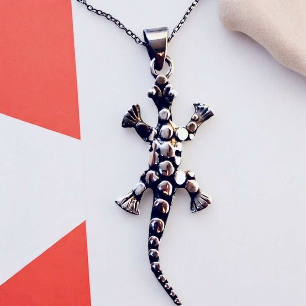 Vintage Southwest Sterling Silver 3D Textured Gecko Lizard Pendant Necklace 17"